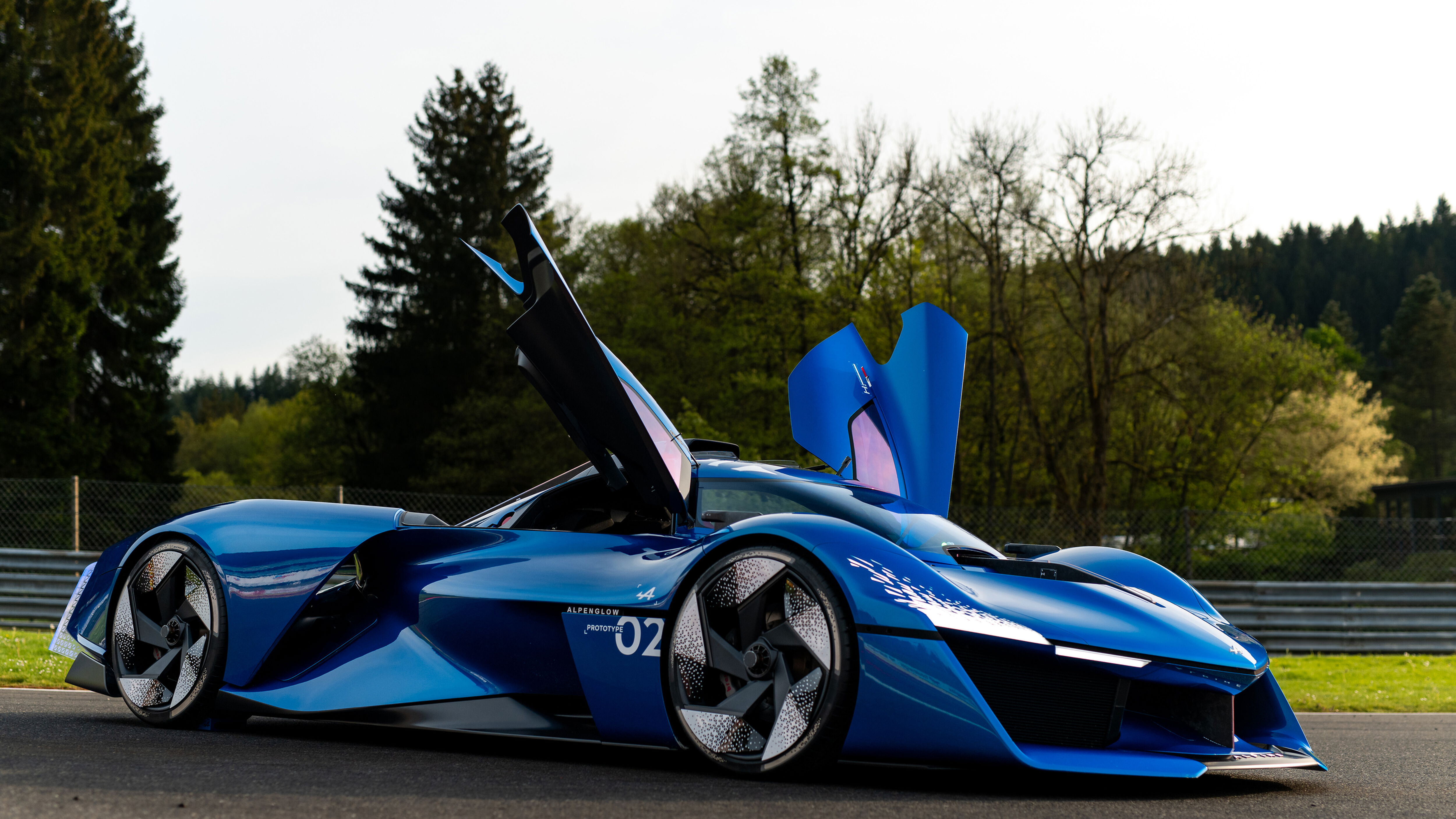 Alpine Alpenglow concept - front